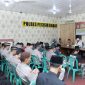 Kapolres Pesisir Barat, Alsyahendra memimpin langsung buka puasa bersama dalam giat Jum'at Curhat pada Kamis (4/4/2024). Foto: Joni Irawan, Kabarindonesia.co