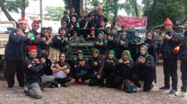 Anggota Tim Bung Baja yang memberikan dukungan pada Mawardi Yahya dan Harnojoyo (Mahar) dalam Pilgub Sumsel 2024 berfoto bersama. Foto: Rizky Pratama Saputra, Kabarindonesia.co