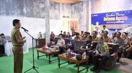 Pj. Bupati Tulang Bawang Barat, Lampung memberikan sambutan dalam kegiatan GSRA pada Senin (22/4/2024) di kabupaten setempat. Foto: Andi Rahman, Kabarindonesia.co