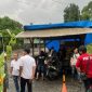 Petugas Polres Lampung Utara sedang melakukan pengecekan terhadap dugaan pungli di Jalinsum pada Kamis (25/4/2024). Foto: Mahpudin, Kabarindonesia.co