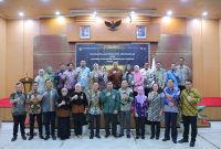 Penyerahan laporan hasil pemeriksaan itu diserahkan secara langsung oleh Kepala BPK Perwakilan Sumsel Andri Yogama dan diterima langsung oleh Pj Walikota Ratu Dewa bersama Ketua DPRD Kota Palembang Zainal Abidin di kantor BPK Perwakilan Sumse