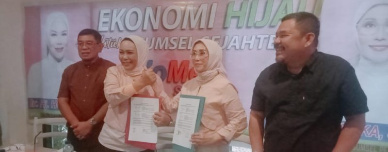 Pasangan Bacagub dan Bacawagub Sumsel, Holda dan Meli Mustikan mendeklarasikan diri pada Minggu (19/5/2024). Foto: Rizky Pratama Saputra, Kabarindonesia.co