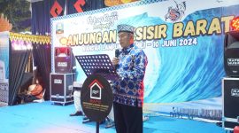 A. Zulqoini Syarif, menghadiri pembukaan Pekan Raya Lampung (PRL) Tahun 2024, di PKOR Way Halim, Bandar Lampung, Rabu (22/5/2024) malam.