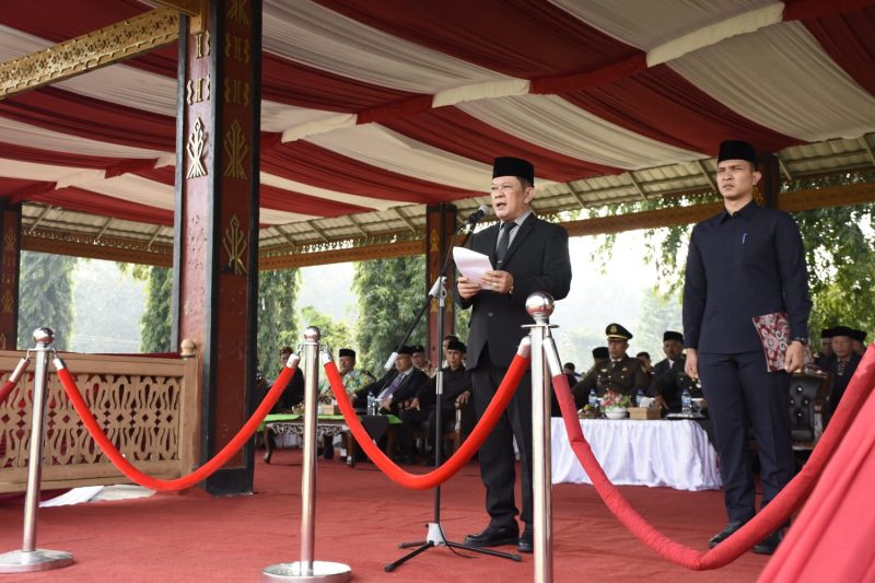 Pj. Bupati Tulang Bawang Barat, M. Firsada pimpin upacara peringatan Harkitnas ke-116 pada Senin (20/5/2024). Foto: Andi Rahman, Kabarindonesia.co