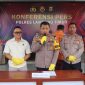 Wakapolres Lampung Timur, Kompol Rafli Yusuf Nugraha mewakili Kapolres Lampung Timur gelar konferensi pers pada Selasa (21/5/2024) terkait 'Bang Jago' yang viral isap sabu. Foto: Andono, Kabarindonesia.co