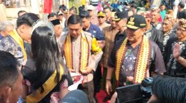 Gubernur Lampung Arinal Djunaidi dan Waka Polda Lampung Brigjen Pol Dr. Ahmad Ramadhan, S.H., M.Si., M.H melaksankan Kungan kerja ke tiyuh/ desa Pagar dewa Kecamatan Pagar dewa Kabupaten Tulang bawang barat.