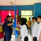 Ketua Karang Taruna Kabupaten Pesisir Barat, Suryadi melakukan pengukuhan kepada pengurus Karang Taruna Kecamatan Lemong pada Sabtu (4/5/2024). Foto: Joni Irawan, Kabarindonesia.co