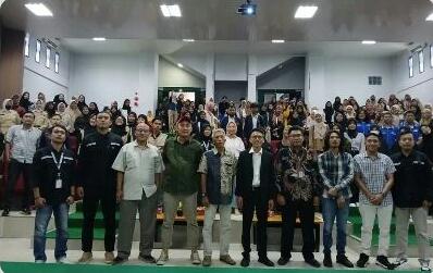 Pemateri dan peserta Diskusi Terbuka UUPA di IAIN Curup berfoto bersama setelah acara pada Senin (6/5/2024). Foto: M. Razik Fidraini, Kabarindonesia.co