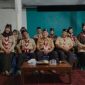 Pengurus Kwarda Pramuka Provinsi Lampung dan Kwarcab Pesibar melakukan foto bersama jelang Gelang Ajar. Foto: Joni Irawan, Kabarindonesia.co