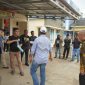 Proses rekonstruksi pengeroyokan terhadap seorang wartawan di Lampung Timur. Foto: Humas Polda Lampung