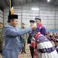 Pelepasan JCH itu ditandai penyematan kartu nama jamaah di dalam gedung oleh Pj. Bupati Nukman.