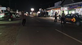 Polres Tubaba melaksanakan patroli di wilayah pemukiman, pertokoan dan Kantor PLN.