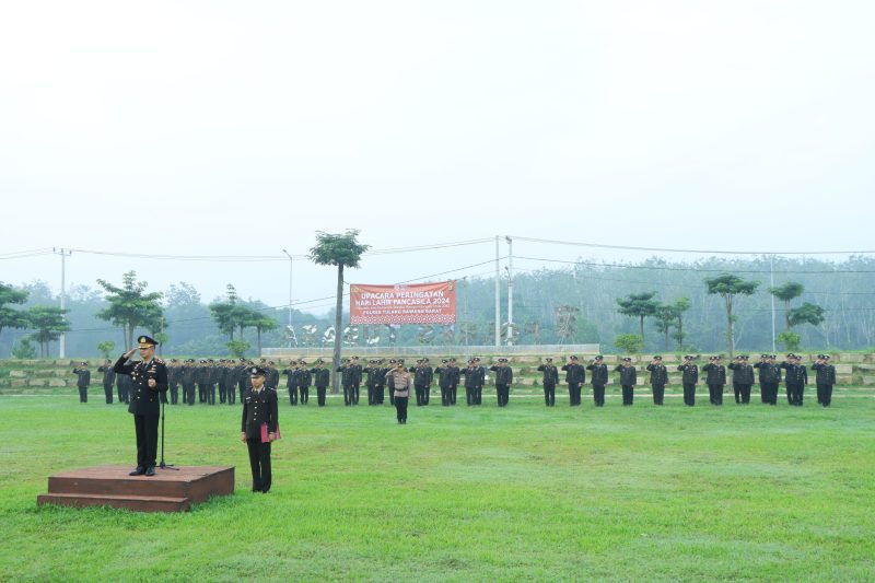 Pelaksanaan Upacara peringatan Hari lahir Pancasila tahun 2024,  AKBP. Ndaru Istimawan, S.IK sebagai Inspektur Upacara