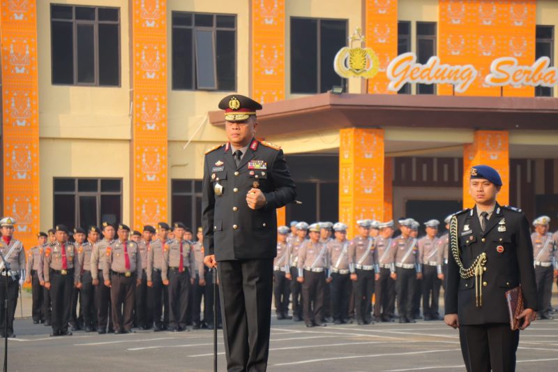 Pelaksanaan peringatan hari lahir pancasila sebagai Inspektur upacara Kapolda Lampung Irjen Pol Helmy Santika S.H.,S.I.k,M.Si.