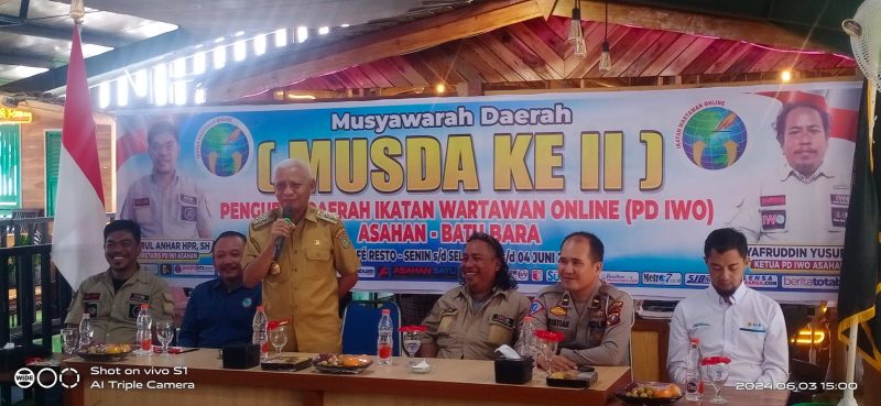 H. Surya,. Bsc. Membuka kegiatan Musyawarah bersama daerah (Mubesda) pengurus Ikatan Wartawan Online Asahan Batubara