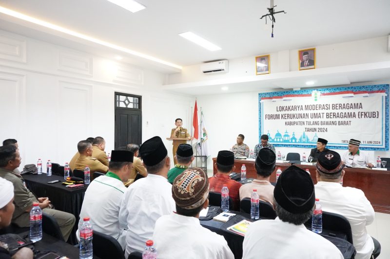 M. Firsada, membuka Kegiatan Lokakarya Moderasi Beragama Forum Kerukunan Umat Beragama (FKUB)