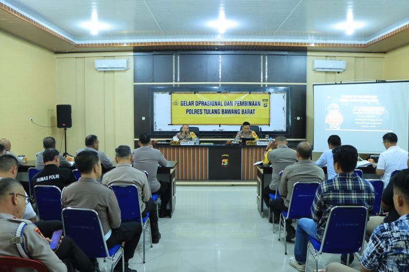 AKBP Ndaru Istimawan., S.I.K diikuti Wakapolres, Tulang Bawang Barat,  (Anev) Bulanan Situasi Kamtibmas di wilayah Kabupaten Tulang Bawang Barat.