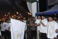 M.Firsada Melepas Peserta Pawai Takbir Keliling