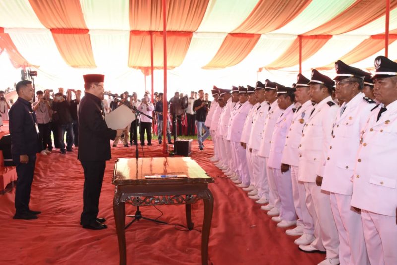 M. Firsada Mengukuhkan Perpanjangan Masa Jabatan Kepalo Tiyuh se-Tubaba
