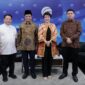 Foto: Rm. Thomas Ulun Ismoyo, Pr., Konferensi Waligereja Indonesia / Juru Bicara Panitia Kunjungan Paus Fransiskus (Kanan), Prof. KH. Nasaruddin Umar, Imam Besar Masjid Istiqlal (Tengah), dan Rm. Anthonius Gregorius Angelo Lalu, Pr., Wakil Koordinator Media Panitia Kunjungan Paus Fransiskus (Kiri)