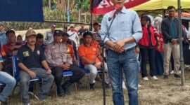 Sambutan Camat Sumber Jaya, sekaligus membuka Turnamen Sepak Bola HUT Ke-79 RI Kec. Sumber Jaya